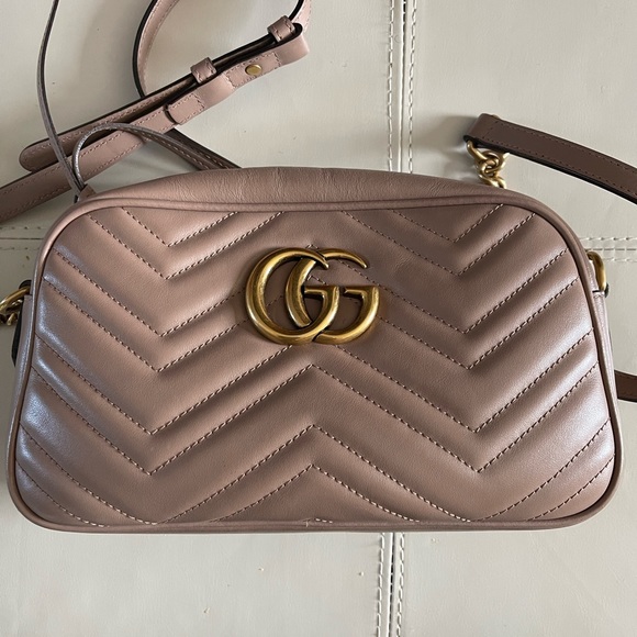 GG Marmont Small Matelassé Shoulder Bag - Picture 2 of 7